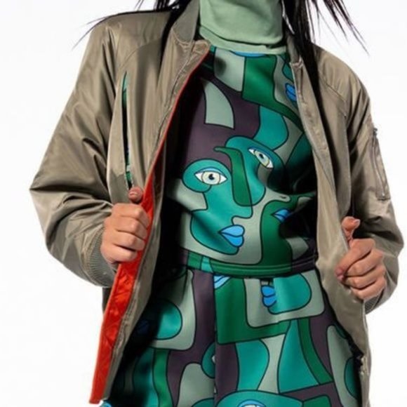 Miz Catching Flights: Olive Poncho Bomber - Picture 9 of 17